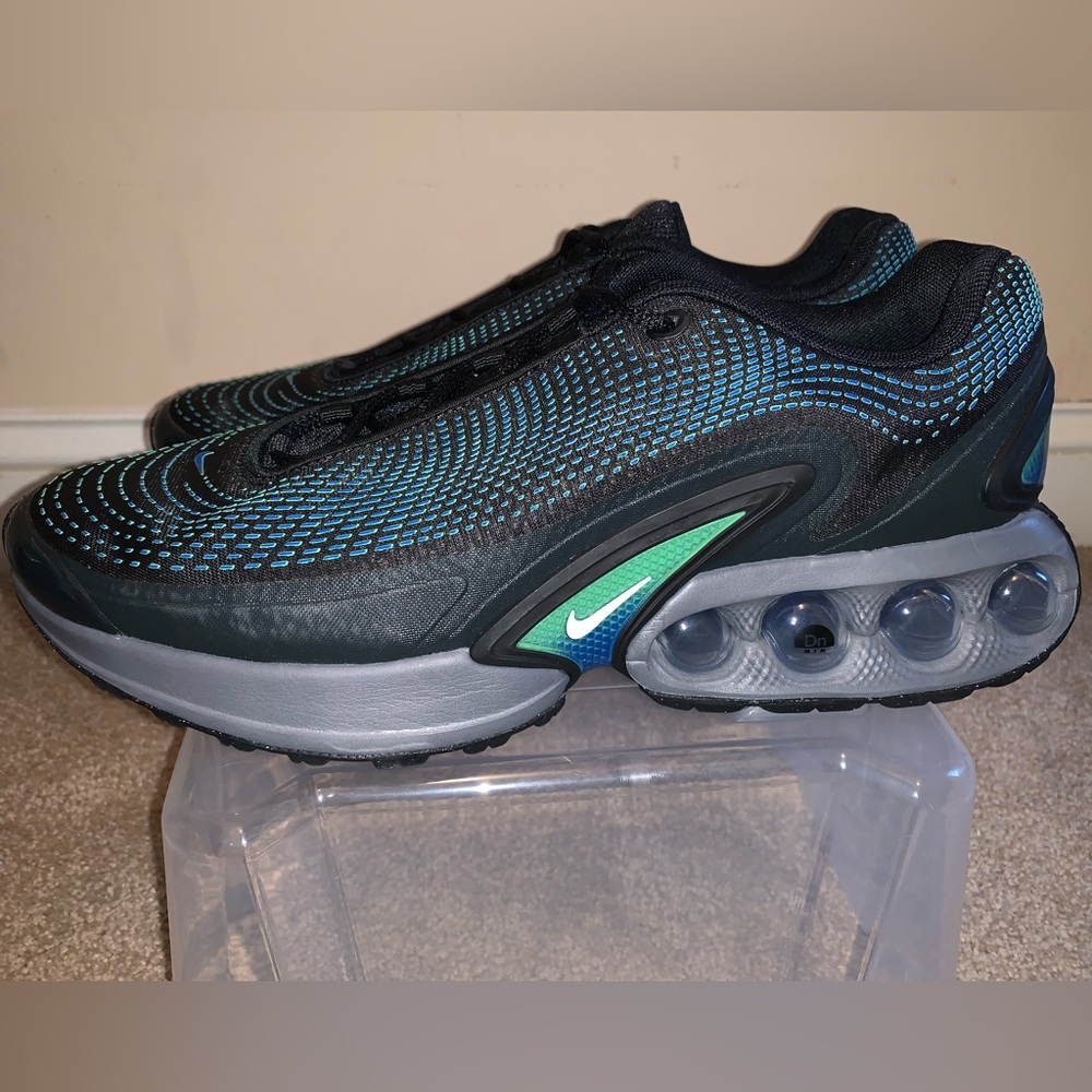 Nike Men’s Air Max DN ES - “Black/Dusty Cactus” - Size 10.5 - New-HV5235-001
